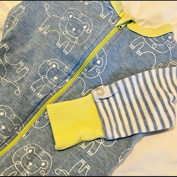 Boppy Sleep & Play Onesie w/ Feet - Picture 4 of 6